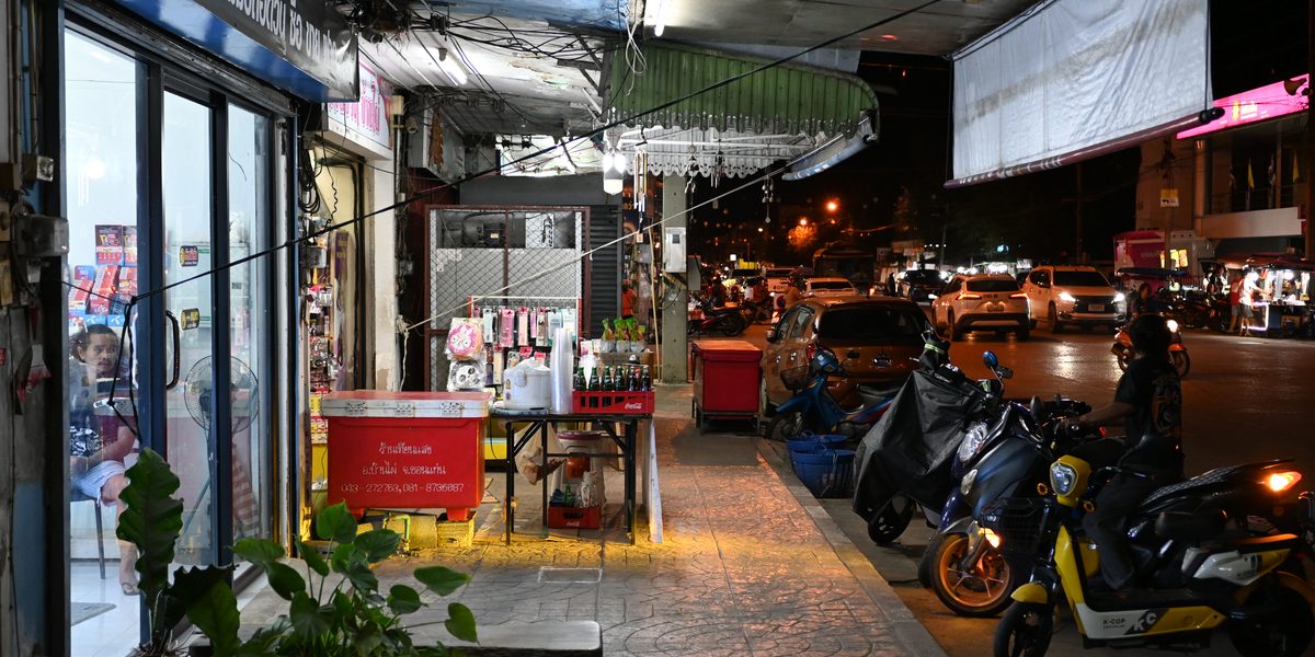 Building a Local Marketing Strategy That Brings Repeat Business