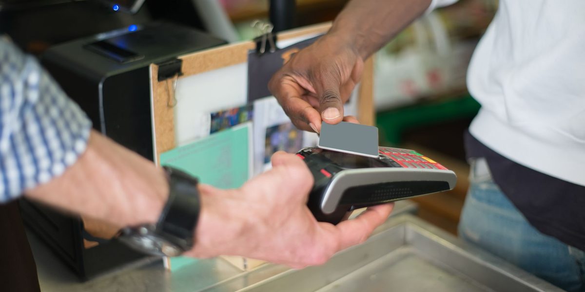 Using Rewards and Cash Back Without Falling Into the Overspending Trap