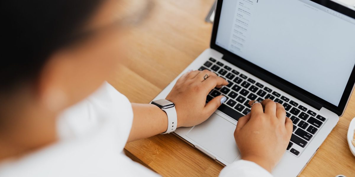 How to Write Work Emails People Actually Read and Answer